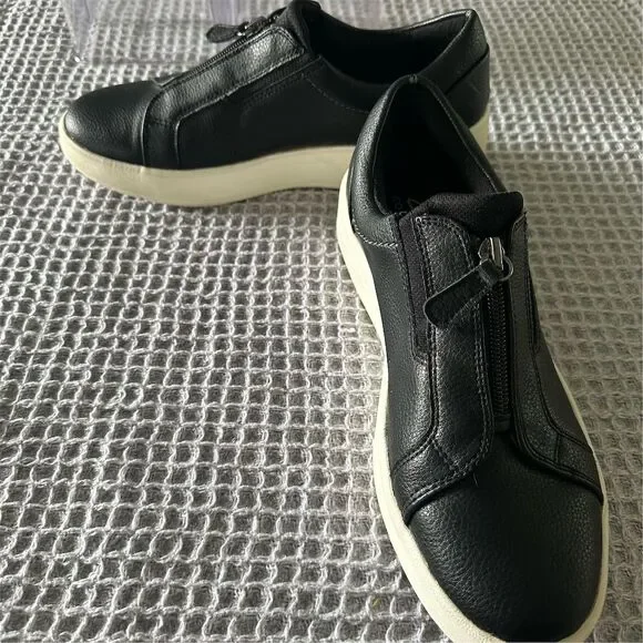 Clarks Women's Layton Rae Black Leather Zip Casual Sneakers‎ - Picture 7 of 7